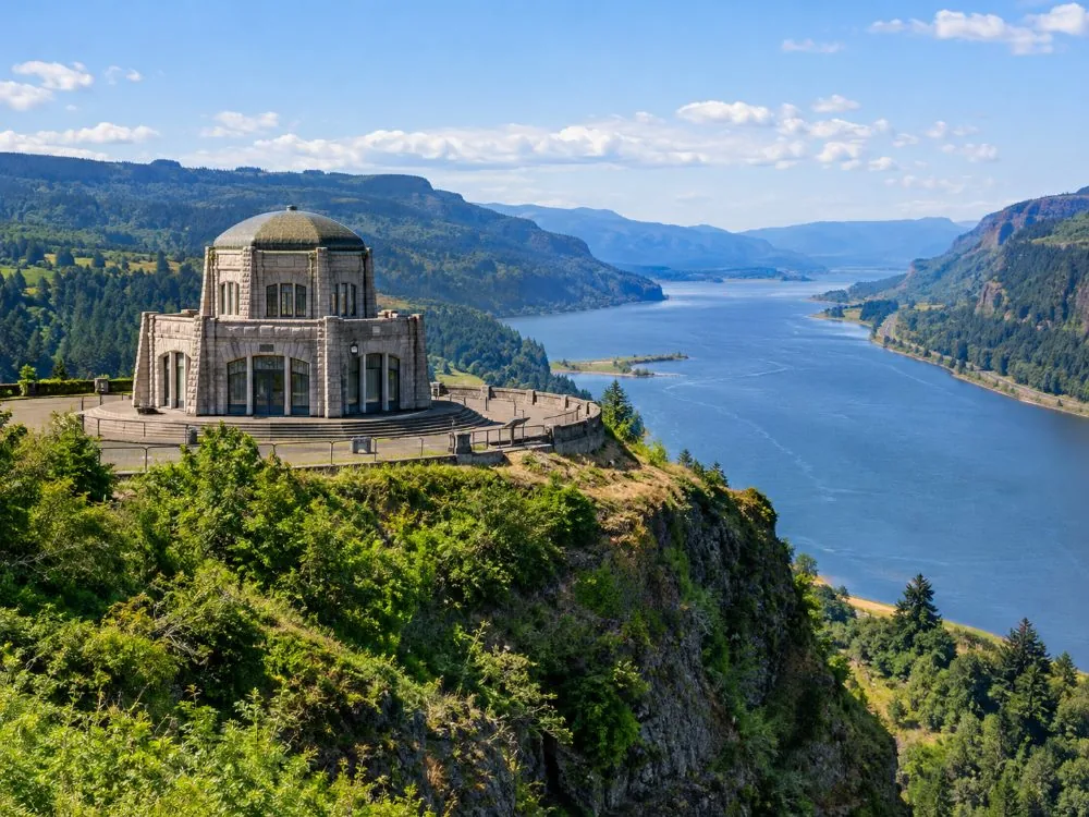 From Portland: Columbia Gorge Waterfalls and Mt. Hood Tour